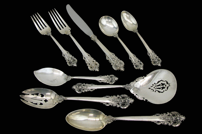 WALLACE STERLING SILVER FLATWARE SET 100 pieces in the Grand