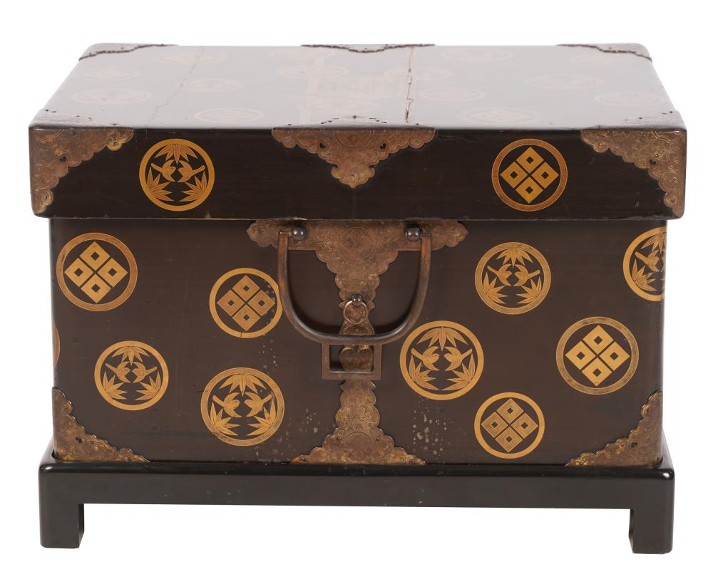 JAPANESE LACQUERED BRASS MOUNTED TRUNK ON STANDwith removable lid box