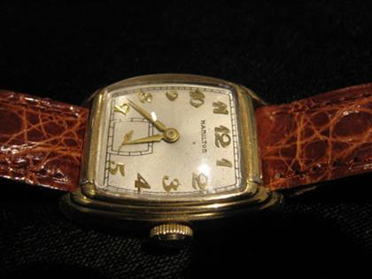 Gentleman s Hamilton rectangular gold filled wristwatch The Sidney 14