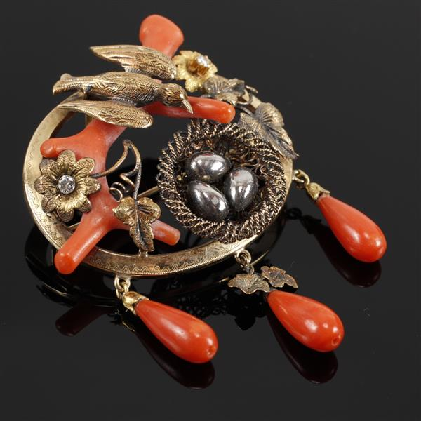 Aesthetic Victorian Bird on Nest 14K Gold Mixed Metal Pin