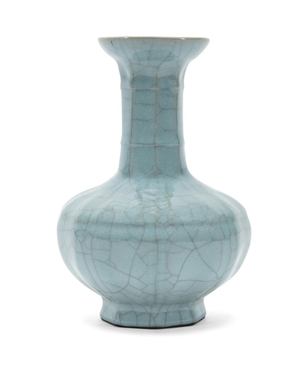 CHINESE CELADON GE WARE STYLE VASE Chinese Celadon Ge ware