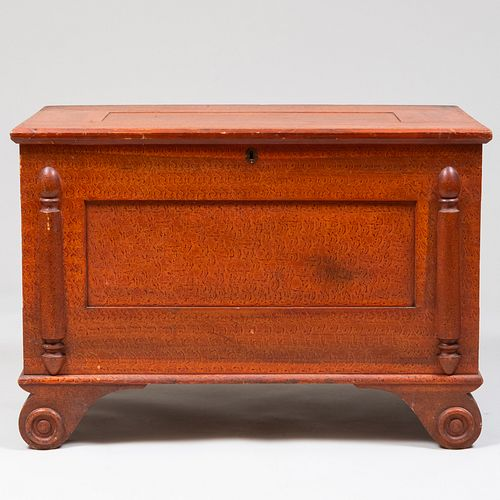 AMERICAN FAUX GRAIN PAINTED PINE BLANKET CHESTThe top inscribed N