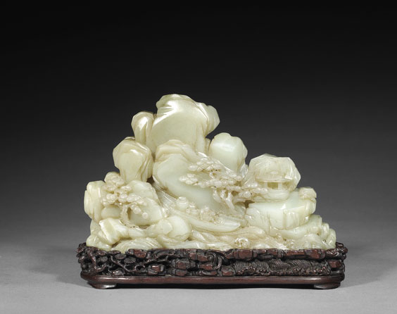 SUPERB QIANLONG JADE MOUNTAIN Antique and beautifully carved Qianlong Period