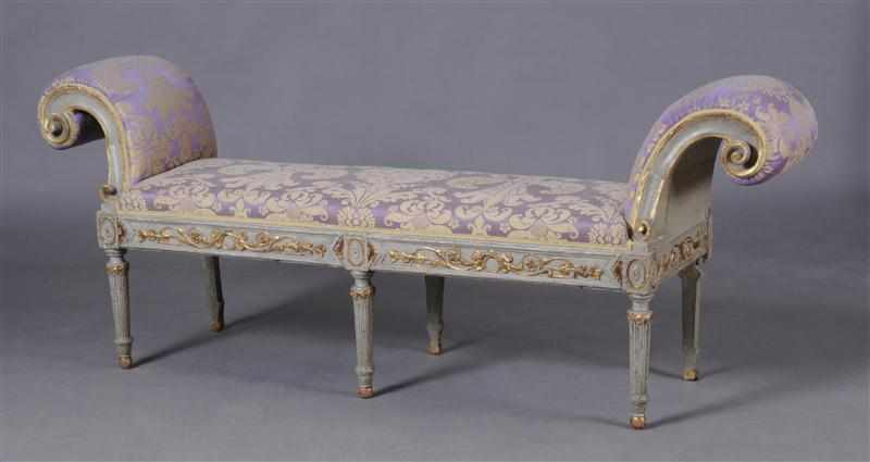 ITALIAN NEOCLASSICAL PAINTED AND PARCEL GILT WINDOW BENCH 20TH C