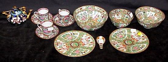 Chinese Rose Medallion pattern porcelain including three graduated bowls the