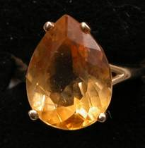 Pear Shaped Citrine Ring Pear shaped citrine in 14K four