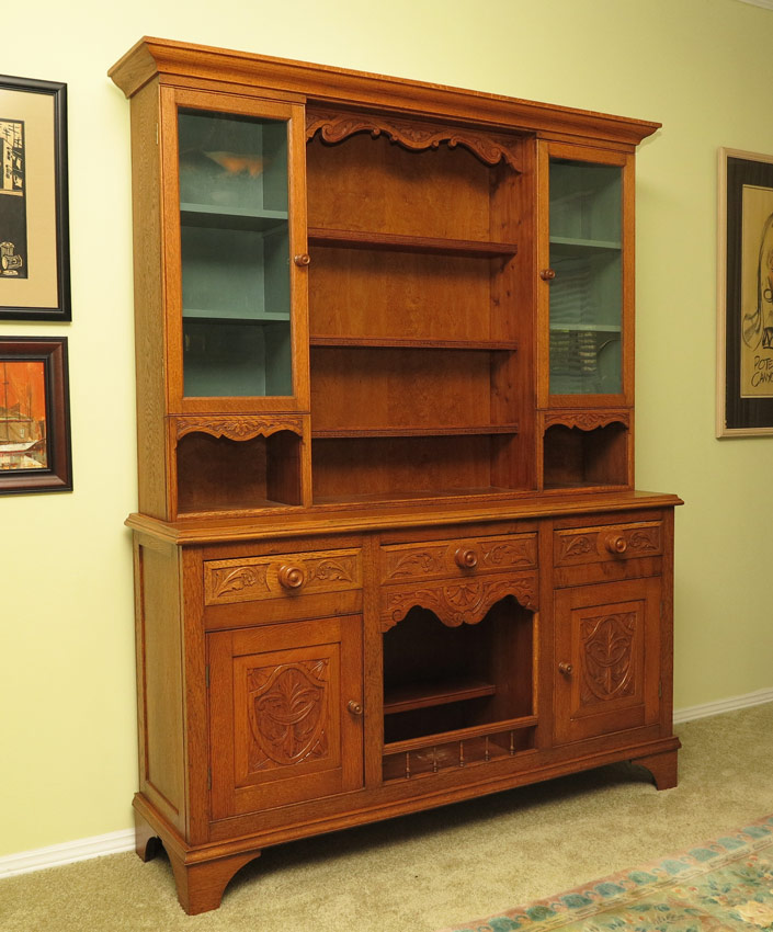WELSH STYLE OAK CHINA CABINET Central open storage section 3