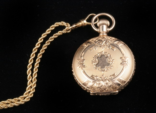 LADY S VICTORIAN 14K YELLOW GOLD HUNTING CASE PENDANT WATCH