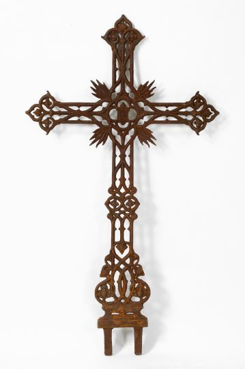 French Reticulated Cast Iron Cruciform Immortelle third quarter 19th century