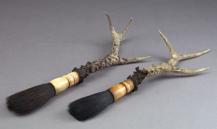 Chinese Antler and Bone Mounted Badger Calligrapher s Brush h