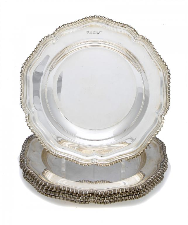 A SET OF SIX ELIZABETH II SOUP PLATES with shaped