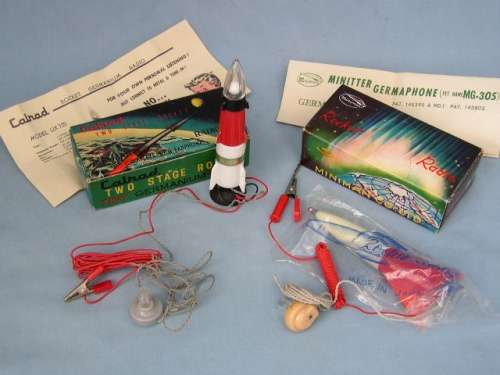 Rocket Radios A MiniMan rocket radio with original 5x3x2 inch