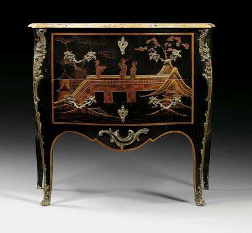 LACQUER CHEST OF DRAWERS late Louis XV Paris end of