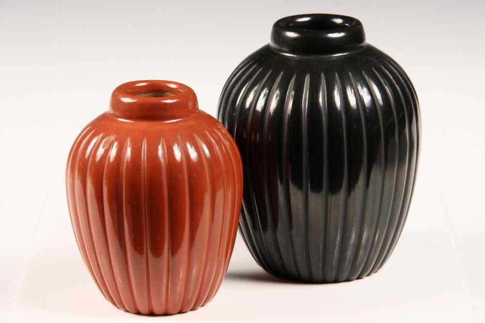 2 NATIVE AMERICAN JARS Black Red Melon Jars in glossy