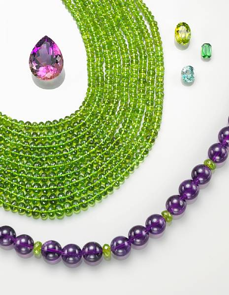 Amethyst and Peridot Necklace A single strand necklace composed of