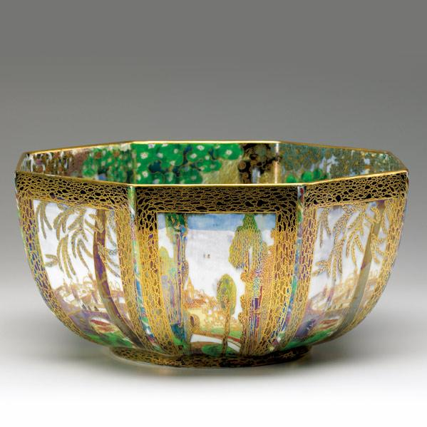 WEDGWOOD Large Fairyland Lustre octagonal bowl Boxing Match interior Castle