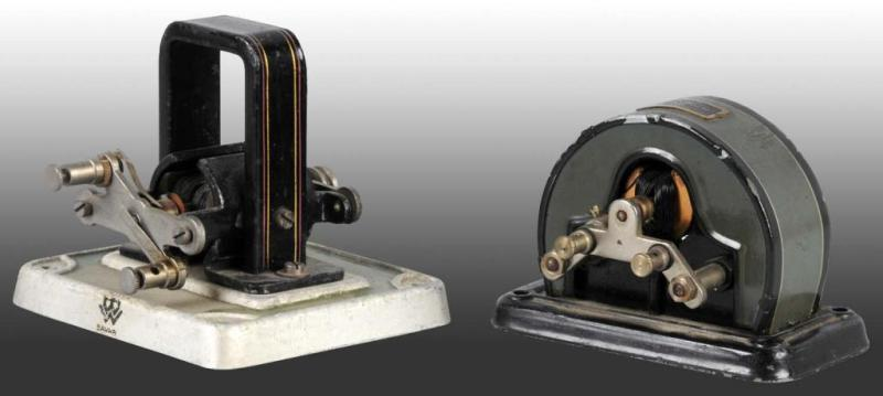 Lot of 2 Dynamos Description The one on the left