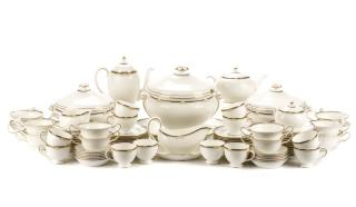 107 Piece Wedgwood China Set Cavendish Pattern Wedgwood English founded