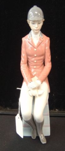 LLADRO FIGURINE EQUESTRIAN RIDER