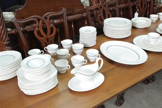 112 PIECE SET OF EARLY WEDGWOOD CHINA CERES EDME PATTERN