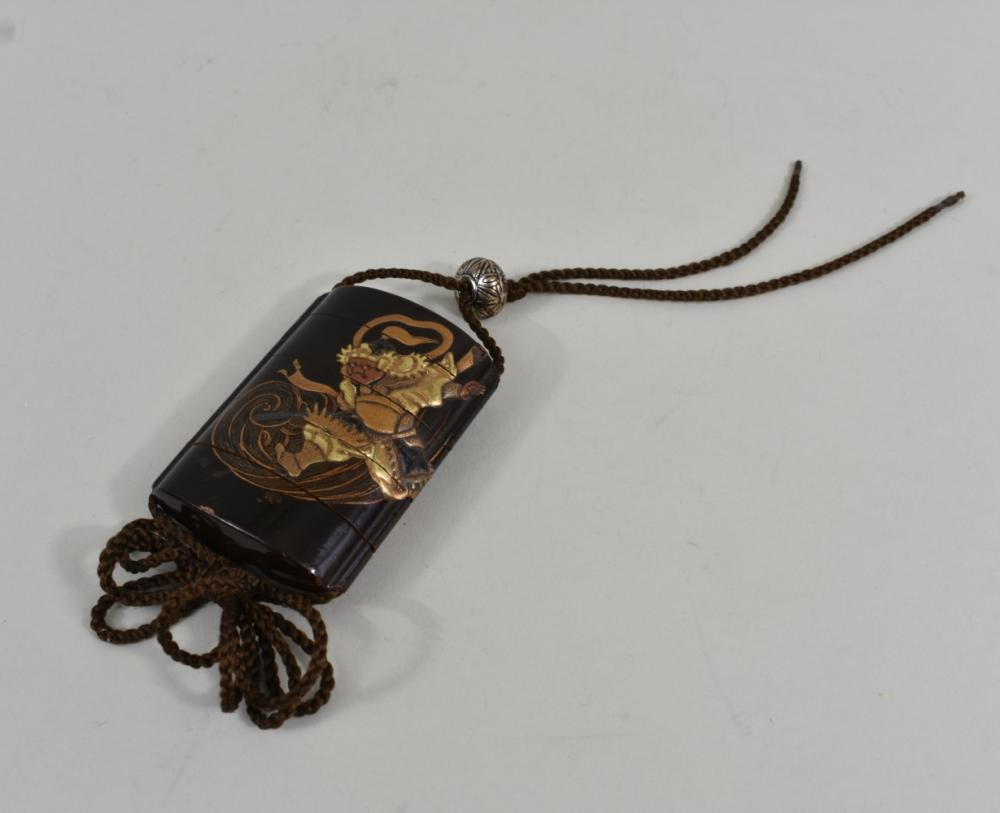 JAPANESE GILT AND BLACK LACQUER INROMeiji Period Decorated with a