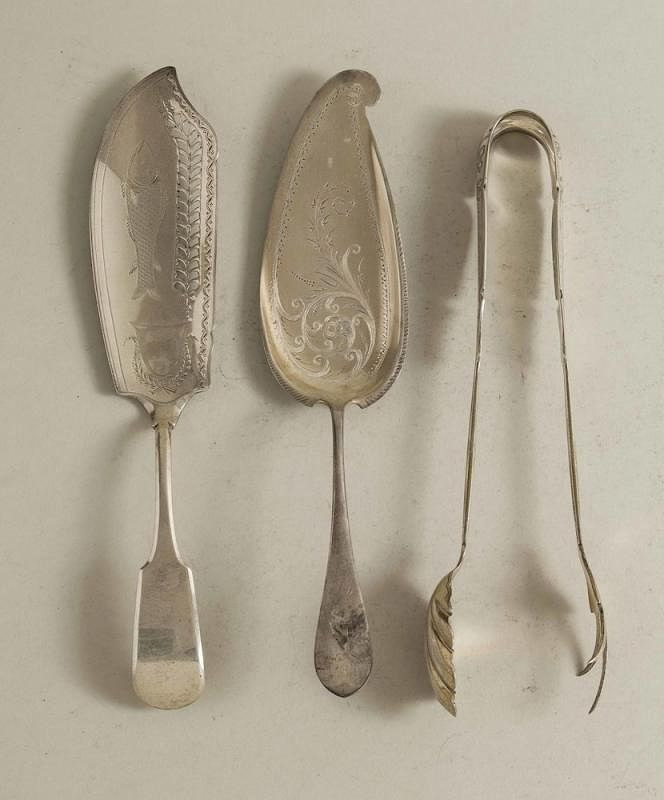 Three Sterling Silver Serving Pieces Group of three sterling silver
