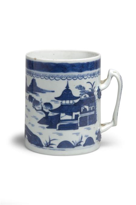 A Chinese blue and white export ware tankard 19th century