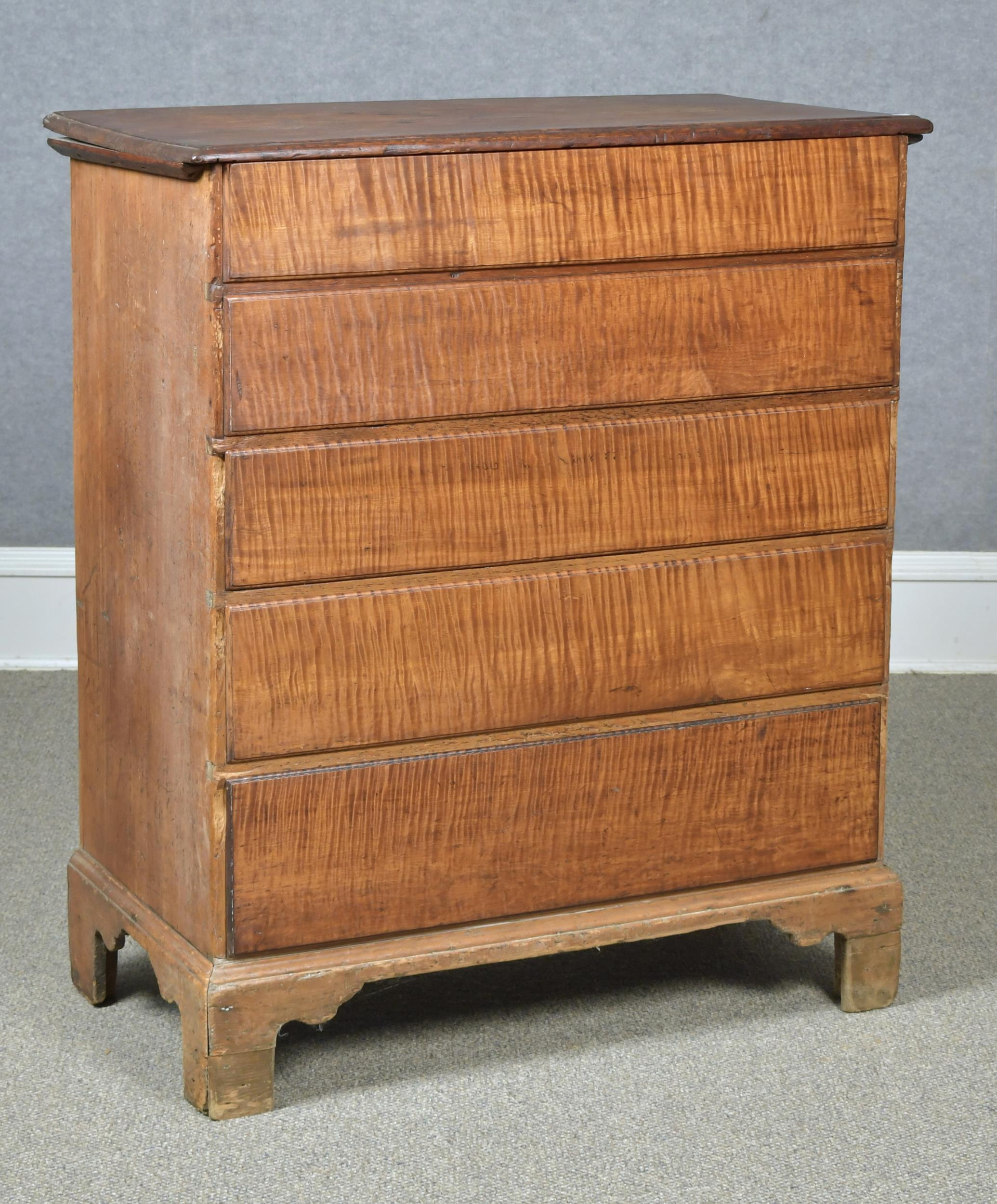 18TH C CHIPPENDALE TIGER MAPLE BLANKET CHEST Single board pine