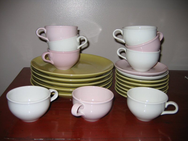 RUSSEL WRIGHT Collection of 5 plates d 10 8 saucers
