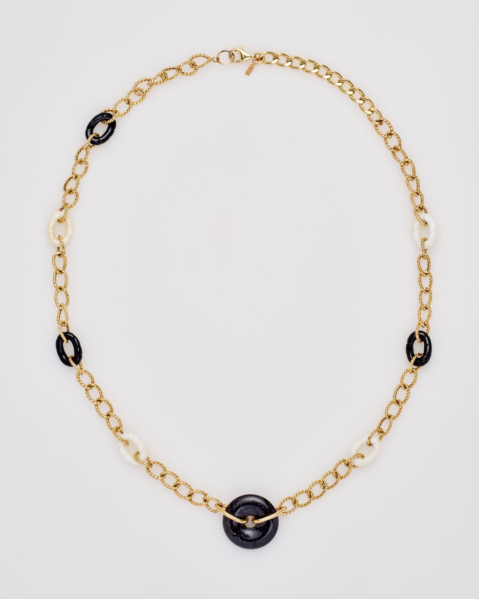 BLACK JADE AND WHITE CORAL 14K LINK NECKLACE A 14k