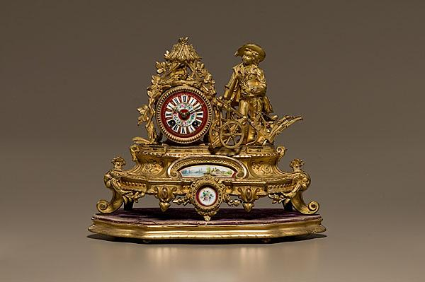 FRENCH FIGURAL SHELF CLOCK ca 1900 8 day time and