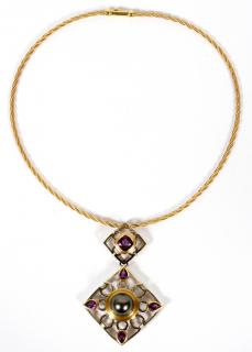 13MM BLACK PEARL AND AMETHYST PENDANT NECKLACE A natural black