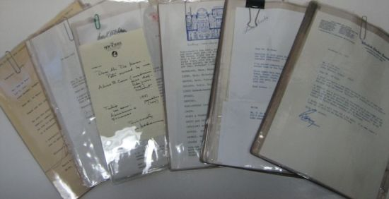 CELEBRITIES DISCUSS THEIR PETS MISCELLANEOUS Group of 50 Autograph or