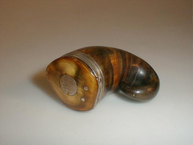 Georgian ram s horn snuff mull with silver mounted hinged
