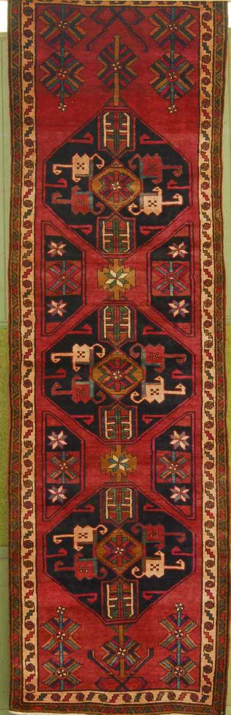 ORIENTAL RUG NORTHWEST PERSIAN3 10 x 12 6 Three geometric