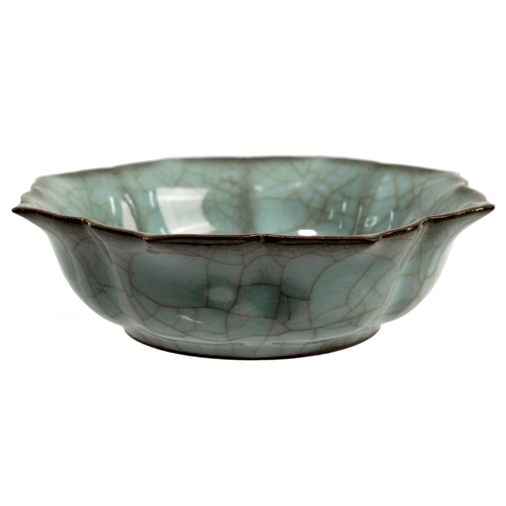 CHINESE CELADON CRACKLE GLAZED FLORIFORM BOWLGuan ware style having darker