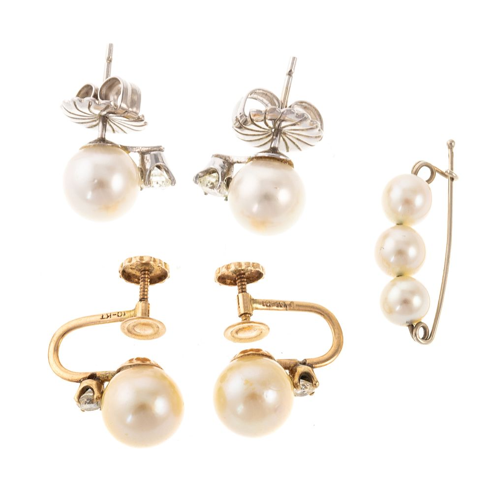 A Collection of Pearl Earrings Pin 1 14K white gold