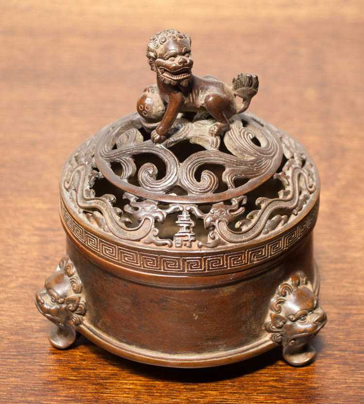 CHINESE QING BRONZE LIDDED CENSOR in round form with domed