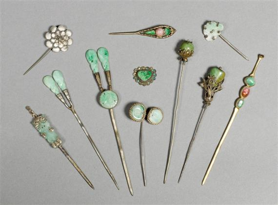 TEN HAIRPINS AND ONE PENDANT China Qing dynasty L from
