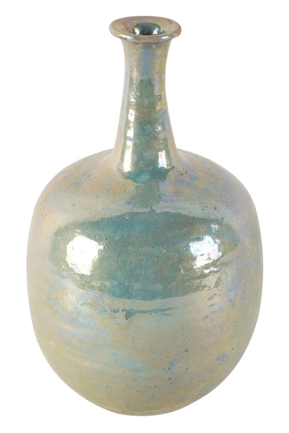 BEATRICE WOOD LUSTRE GLAZED CERAMIC VESSELsigned BEATO to underside Condition