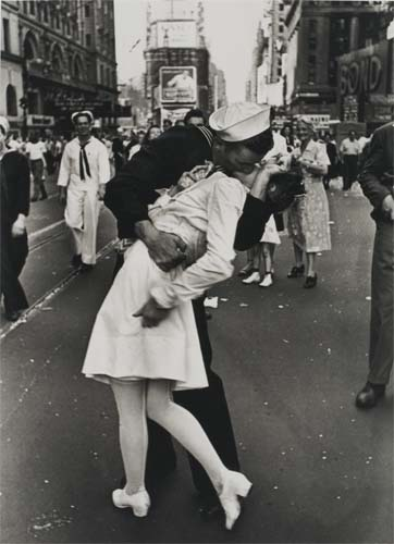 EISENSTAEDT ALFRED 1898 1995 V J Day Kiss Times Square