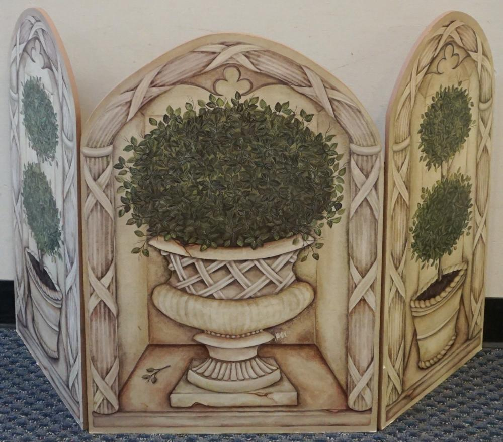 STUFFED INDUSTRIES DECORATED THREE FOLD FIRE SCREENStuffed Industries Decorated Three