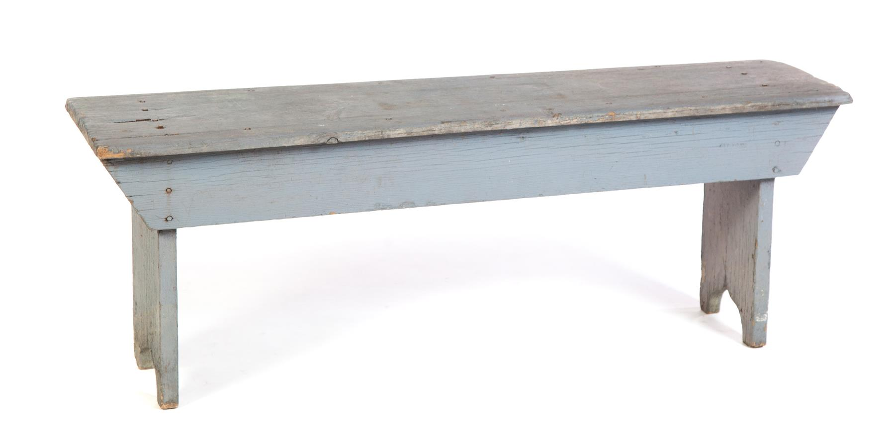 AMERICAN COUNTRY BENCH Nineteenth century pine Square nail construction and