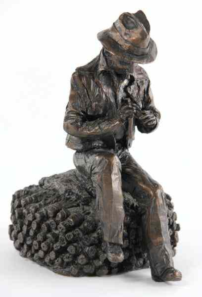 Figural Sculpturecomposition seated gentleman on tobacco 9 5 in