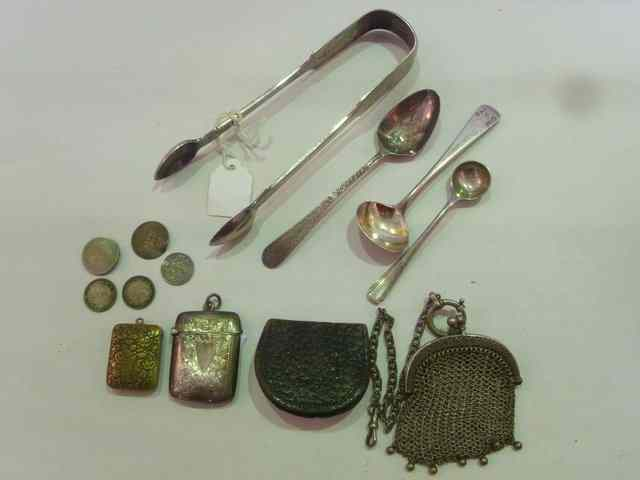 A SMALL QUANTITY OF MISCELLANEOUS SILVER including a pair of