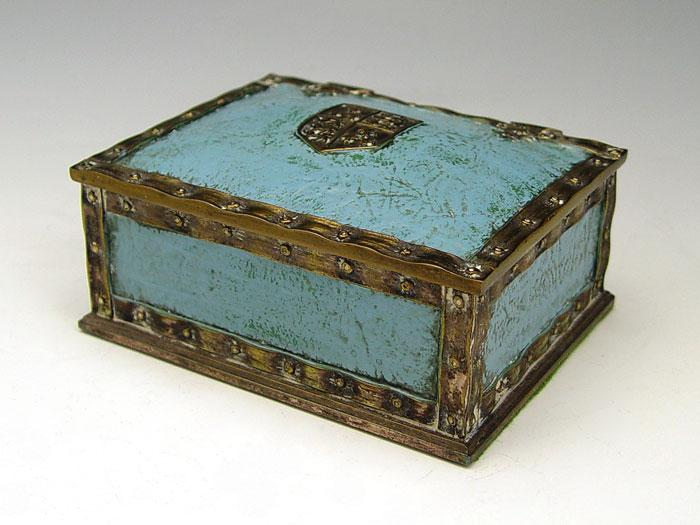TIFFANY STUDIOS HERALDIC DESK BOX 2048 Blue faux leather with