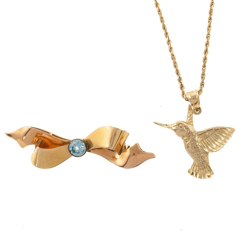 A Hummingbird Pendant Bow Pin in 14K 1 14K yellow