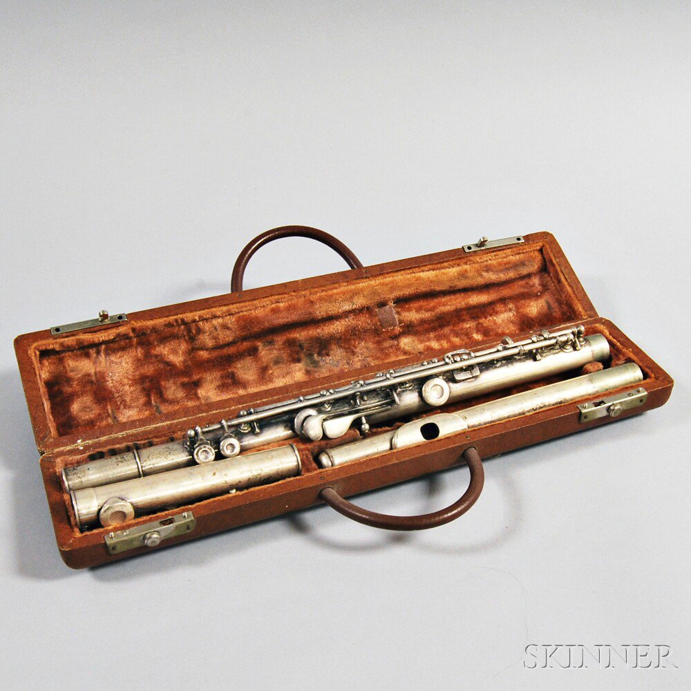 Conn Silver plated Flute 20th century with sterling silver tuning