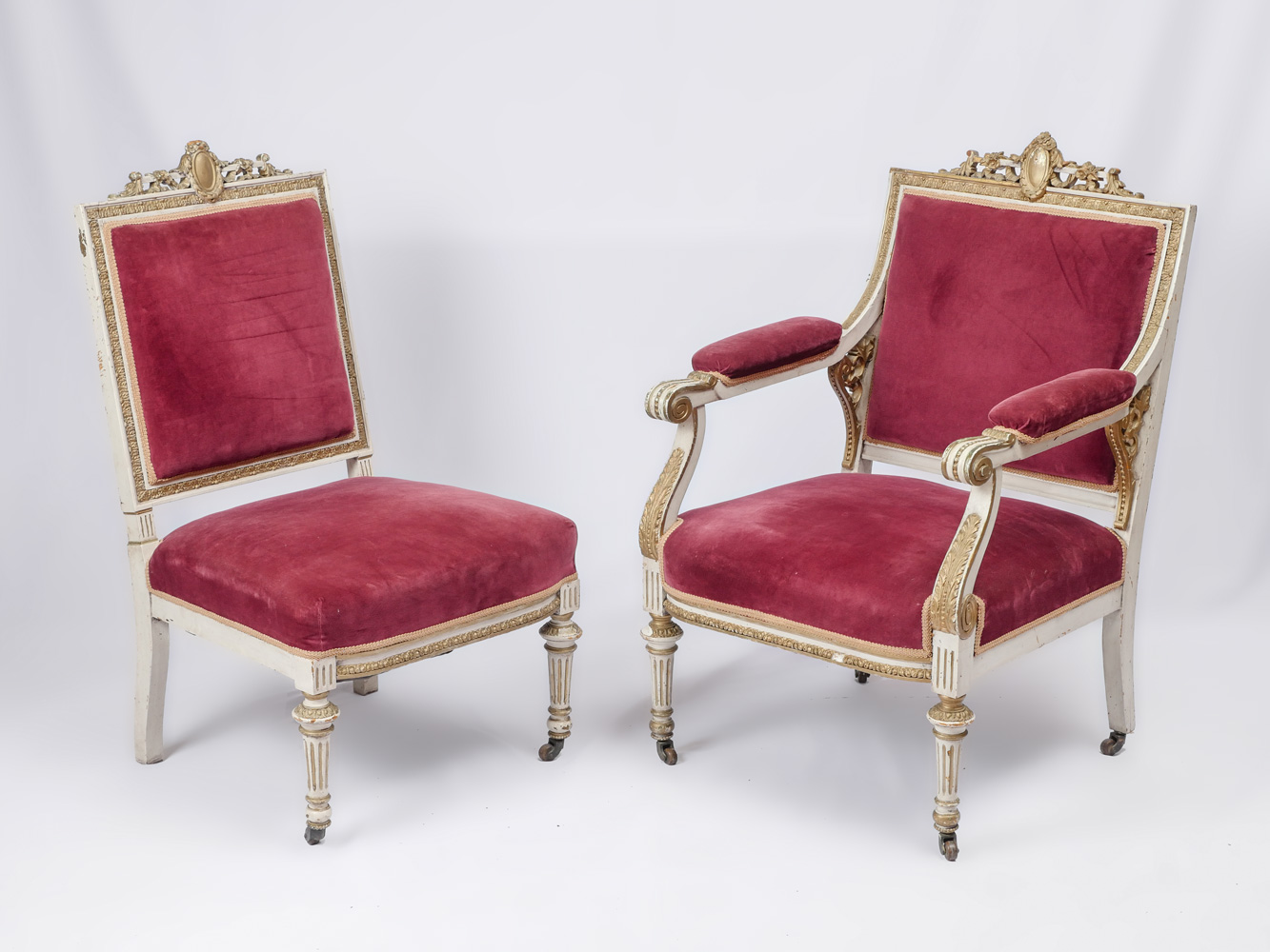 PAIR OF LOUIS XVI SIDE CHAIRS 1 side chair 1