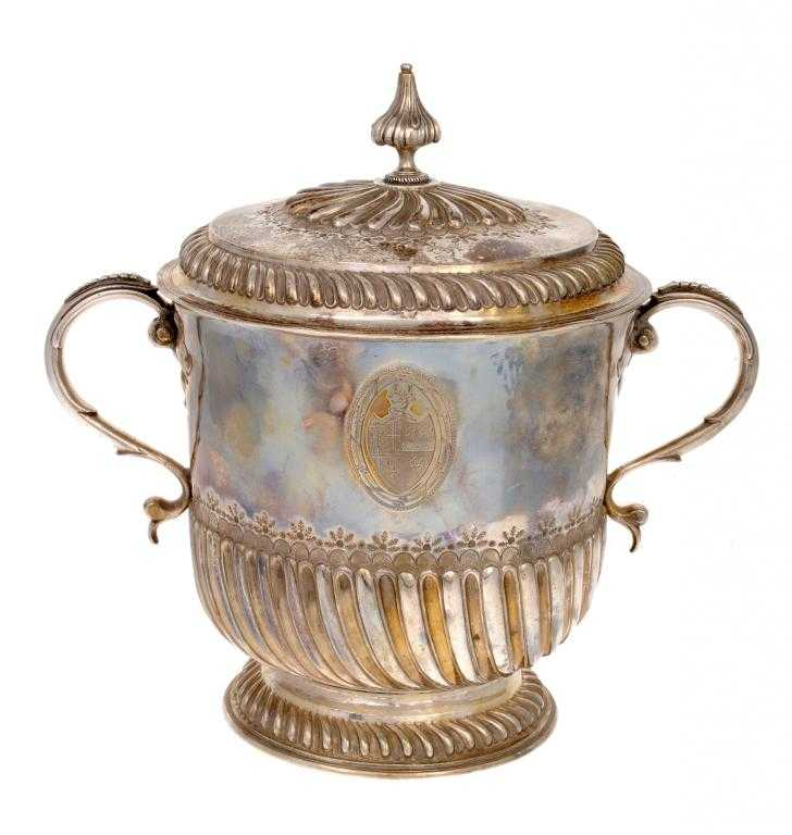 A WILLIAM III CUP AND COVER of urnular form with